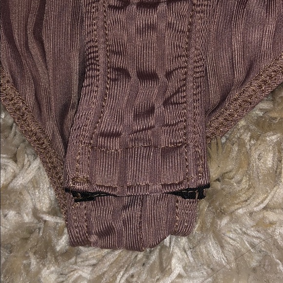 Corset-front bodysuit - Picture 3 of 4